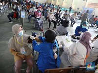 PPKM Dilonggarkan, RI Tambah 19 Ribu Pasien Covid Hari Ini