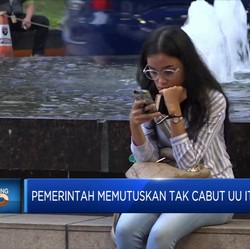 Mengenal Apa Itu UU ITE & Apa Saja yang Diatur di Dalamnya