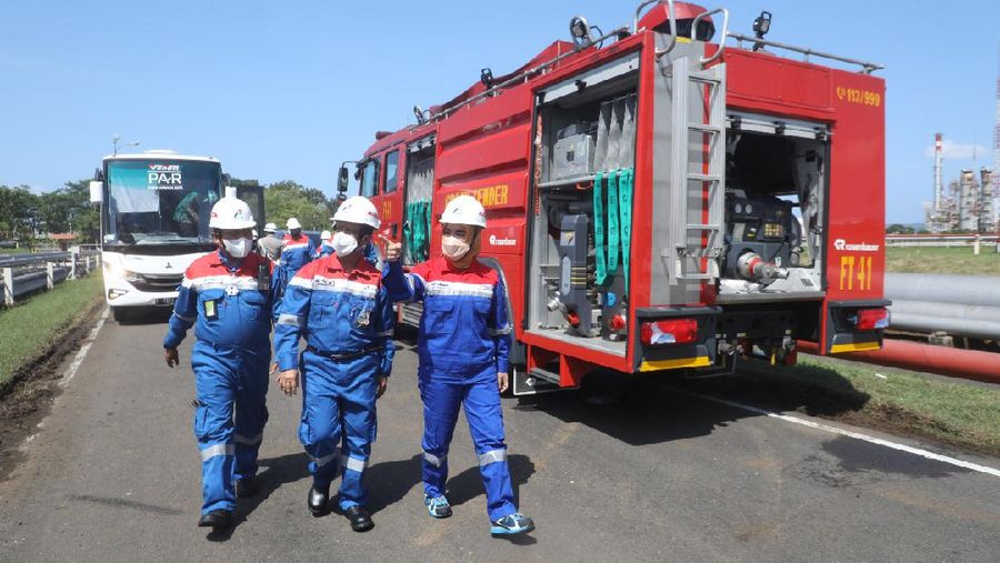 Dirut Pertamina Pantau Langsung Penanganan Insiden, Pastikan Operasional & Layanan Kilang Cilacap Tidak Terganggu