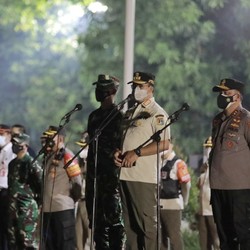 Covid Meledak, Anies Minta Warga di Rumah Saja Selama Weekend