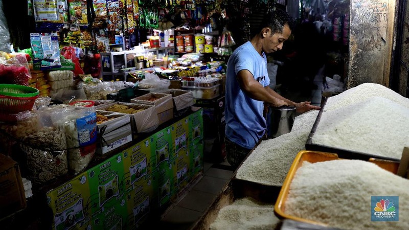 Ilustrasi penjual sembako. (CNBC Indonesia/Muhammad Sabki)