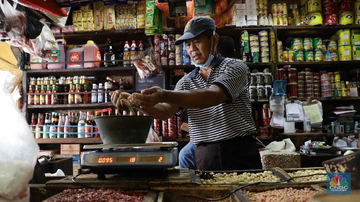 Ilustrasi penjual sembako. (CNBC Indonesia/Muhammad Sabki)