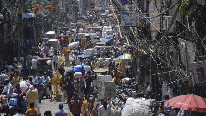 Pelonggaran lockdown di India. (AP/Channi Anand) Pelonggaran lockdown di India. (AP/Channi Anand)
