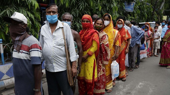 Pelonggaran lockdown di India. (AP/Channi Anand) Pelonggaran lockdown di India. (AP/Channi Anand)
