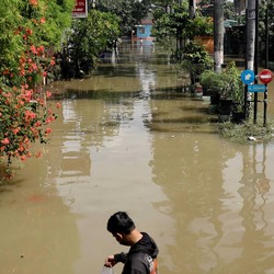 Banjir Terjang Kota Bekasi di 20 Titik 7 Kecamatan, Ada yang Capai 3M