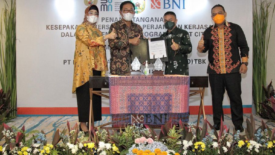 Melalui Program BNI Smart City, BNI berkomitmen memberikan solusi terintegrasi melalui pemanfaatan teknologi informasi dan komunikasi.