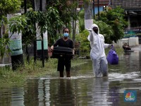 Sederet Beban Berat Perawat Saat Ledakan Covid RI, Apa Saja?
