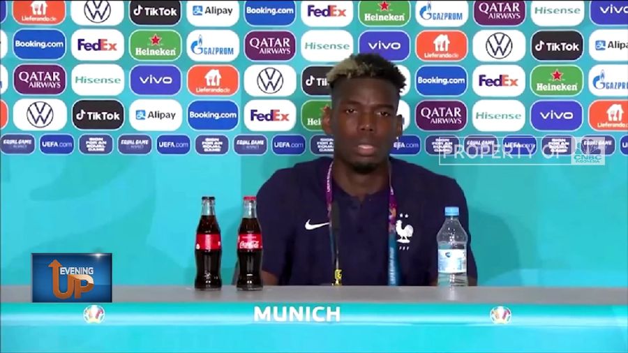 Paul Pogba Singkirkan Botol Bir Heineken