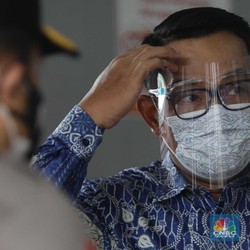 Pengakuan Kang Emil: Ada Seratusan Orang Positif Covid ke Mal