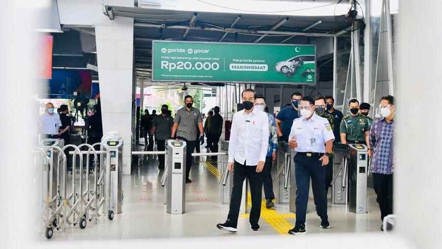 Jokowi meninjau vaksinasi Covid-19 di Stasiun Bogor. (Dok: Biro Pers Sekretariat Presiden)