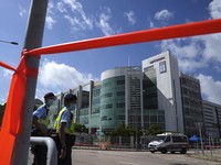 Hong Kong Panas, Kantor Berita Apple Daily Digerebek Polisi