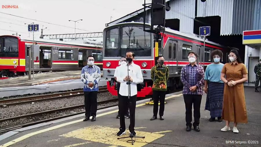 Presiden Joko Widodo Meninjau Vaksinasi di Stasiun Bogor. (Tangakapan Layar Youtube Sekretariat Presiden)