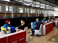Kang Emil Minta 15 Juta Dosis Vaksin/Bulan, Ini Kata Kemenkes