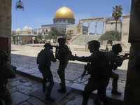 Mencekam, Suasana Bentrok di Masjid Al Aqsa