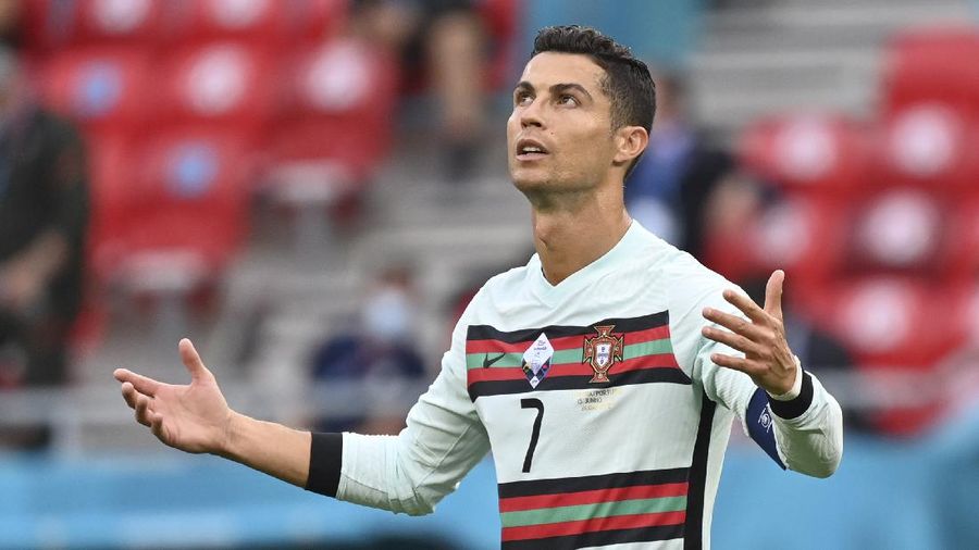 Cristiano Ronaldo di kejuaraan sepak bola Euro 2020. (AP/Tibor Illyes)