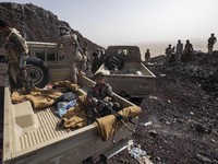 Konvoi Mobil Gubernur Ditembaki Kelompok Bersenjata, 5 Orang Tewas