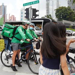 Bos Grab Nyamar jadi Kurir GrabFood, Ceritanya Bikin Kaget