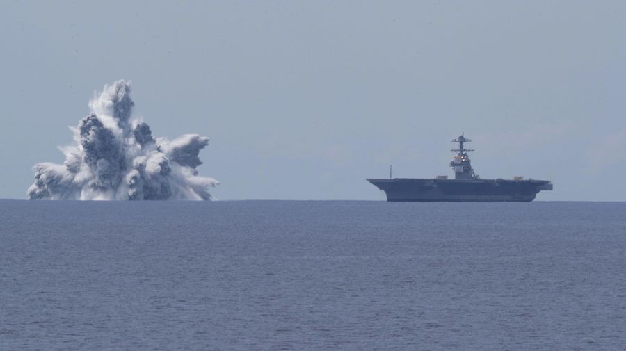 Ledakan pertama dari Full Ship Shock Trials! (Twitter/@Warship78)
