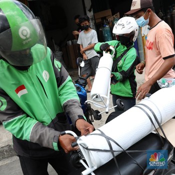Cuan Bisnis Tabung Oksigen Saat Kasus Covid di DKI 'Meledak'