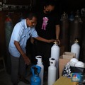 Tabung Oksigen Diborong, Awas Harga 'Digoreng' Pedagang!