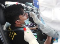 Resmi! Tarif Swab Test PCR di RI Maksimal Rp 495 Ribu