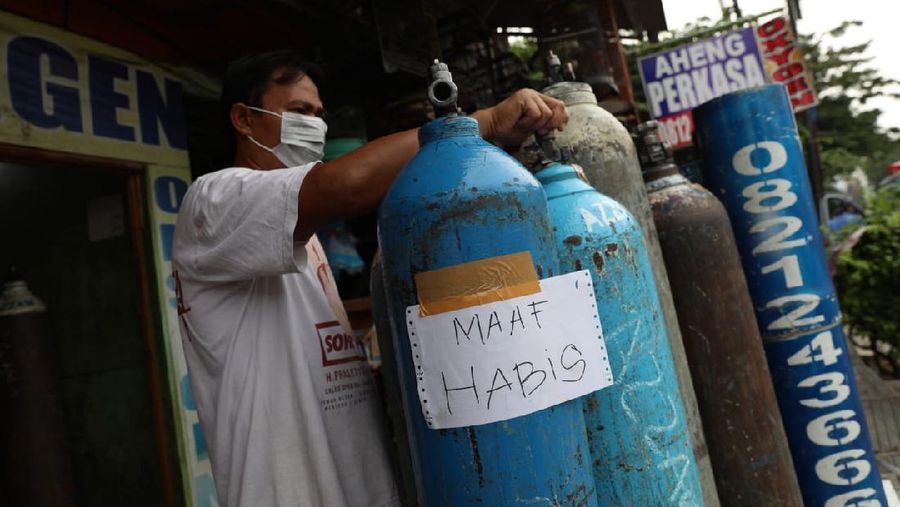 Penjualan Tabung Oksigen (CNBC Indonesia/Andrean Kristianto)