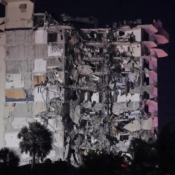Penampakan Gedung Kondominium di Miami AS yang Runtuh