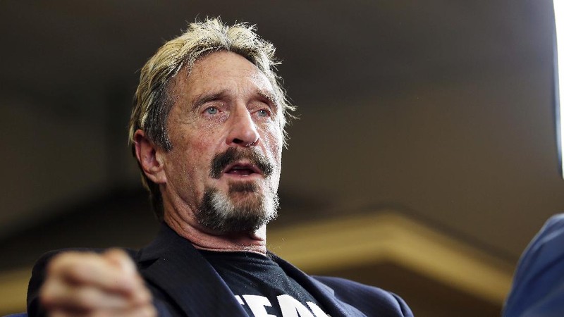 FILE - In this Wednesday, Sept. 9, 2015, file photo, John McAfee announces his candidacy for president in Opelika, Ala. McAfee, the outlandish security software pioneer who tried to live life as a hedonistic outsider while running from a host of legal troubles, was found dead in his jail cell near Barcelona , Spain, on Wednesday, June 23, 2021. His death came just hours after a Spanish court announced that it had approved his extradition to the United States to face tax charges punishable by decades in prison, authorities said. (Todd J. Van Emst/Opelika-Auburn News via AP, File)