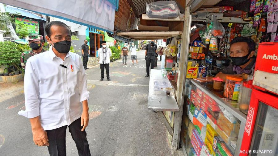 Jokowi Blusukan di Kawasan PPKM Mikro (Dok agus suparto)