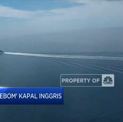 Rusia Ancam Bom Kapal Inggris & Panasonic Lepas Saham Tesla