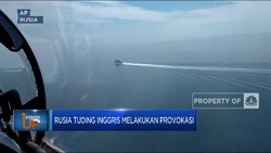 Rusia Lepaskan Tembakan Peringatan Usir Kapal Perang Inggris