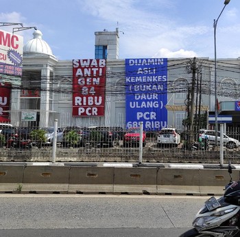 Potret 'Perang' Harga Pemeriksaan Antigen & PCR Covid-19