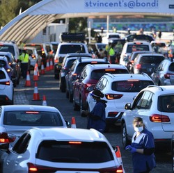 Australia Rekor Covid, Polisi & Pendemo Anti-Lockdown Bentrok