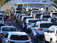Australia Rekor Covid, Polisi & Pendemo Anti-Lockdown Bentrok