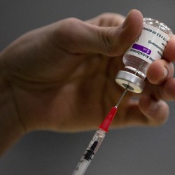 Riset Ungkap Perlindungan Vaksin AstraZeneca Cuma 6 Bulan