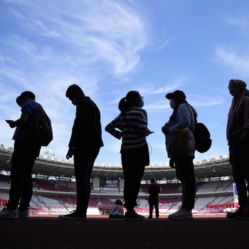 Penampakan Warga Jakarta Serbu Vaksin di GBK, Awas Kerumunan!
