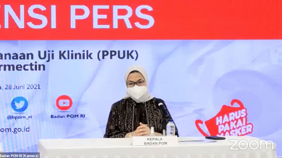 Kepala Badan Pengawas Obat dan Makanan (BPOM), Penny K. Lukito saat Konferensi Pers tentang Persetujuan Pelaksanaan Uji Klinik (PPUK) Ivermectin. (Tangkapan Layar Youtube Badan POM RI)