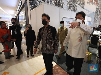 Menkes Atur Strategi Cegah Orang Sehat Beli Obat Covid-19