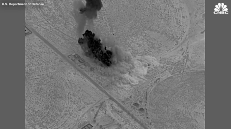 Serangan udara AS di Irak dan Suriah. (Tangkapan Layar U.S. Department of Defense via CNBC)