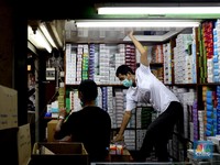 Hati-Hati! Ini Cara Spekulan Lambungkan Harga Obat di Pasaran