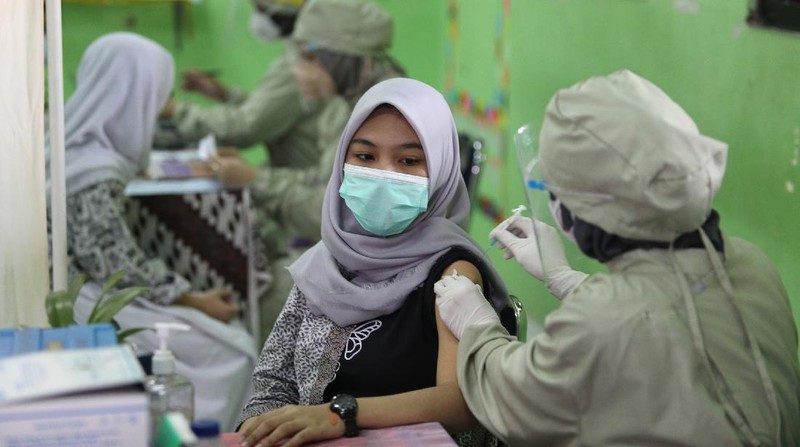 vaksinasi anak 12-17 tahun (CNBC Indonesia/Tri Susilo)