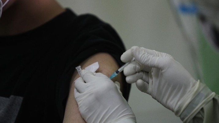 vaksinasi anak 12-17 tahun (CNBC Indonesia/Tri Susilo)