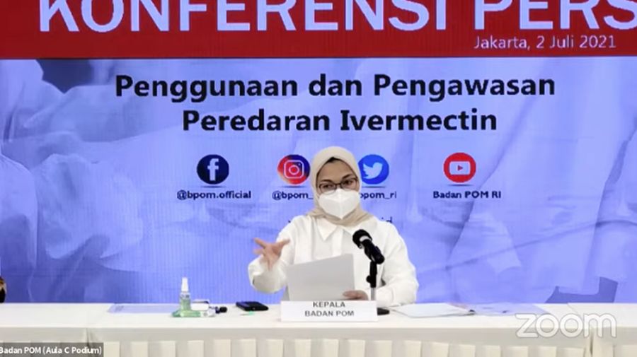 Kepala Badan Pengawas Obat dan Makanan (BPOM), Penny K. Lukito saat Konferensi Pers tentang Penggunaan dan Pengawasan Peredaran Ivermectin (Tangkapan Layar Youtube Badan POM RI)