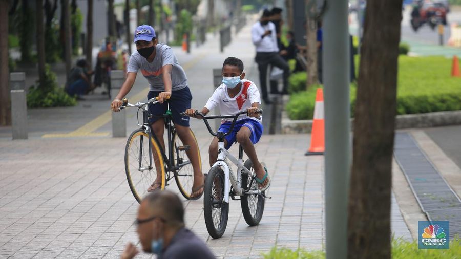 Suasana Aktivitas Warga Jakarta.