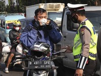 Pekerja Keluar-Masuk DKI Wajib Punya STRP, Ini Cara Buatnya!