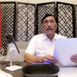 Bareng Menkes, Luhut Finalisasi Rencana Bagi-bagi Obat Covid