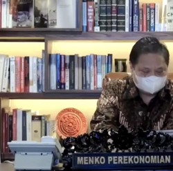 Kabar Baik Airlangga: Nakes Bakal Disuntik Vaksin Covid Ke-3