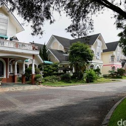 Rela Tekor! Orang Kaya Serpong BU, Obral Rumah di Bawah Rp1 M