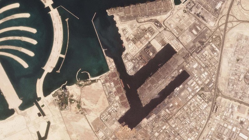 Foto satelit ledakan di Pelabuhan Jebel Ali. (AP/Planet Labs Inc.)