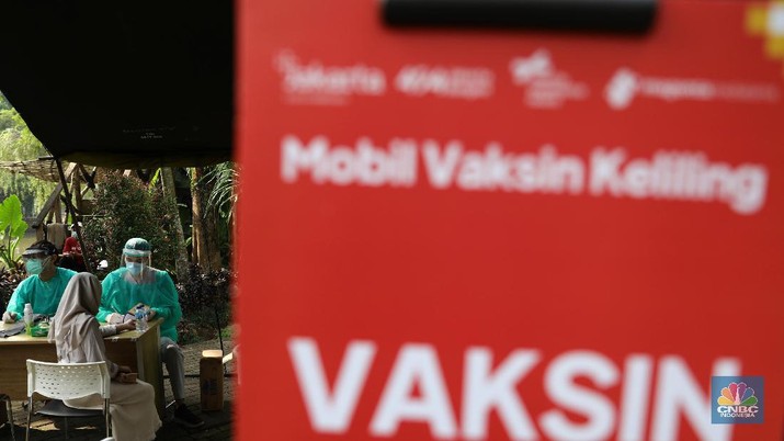 Ilustrasi mobil vaksin keliling. (CNBC Indonesia/Muhammad Sabki) Ilustrasi mobil vaksin keliling. (CNBC Indonesia/Muhammad Sabki)